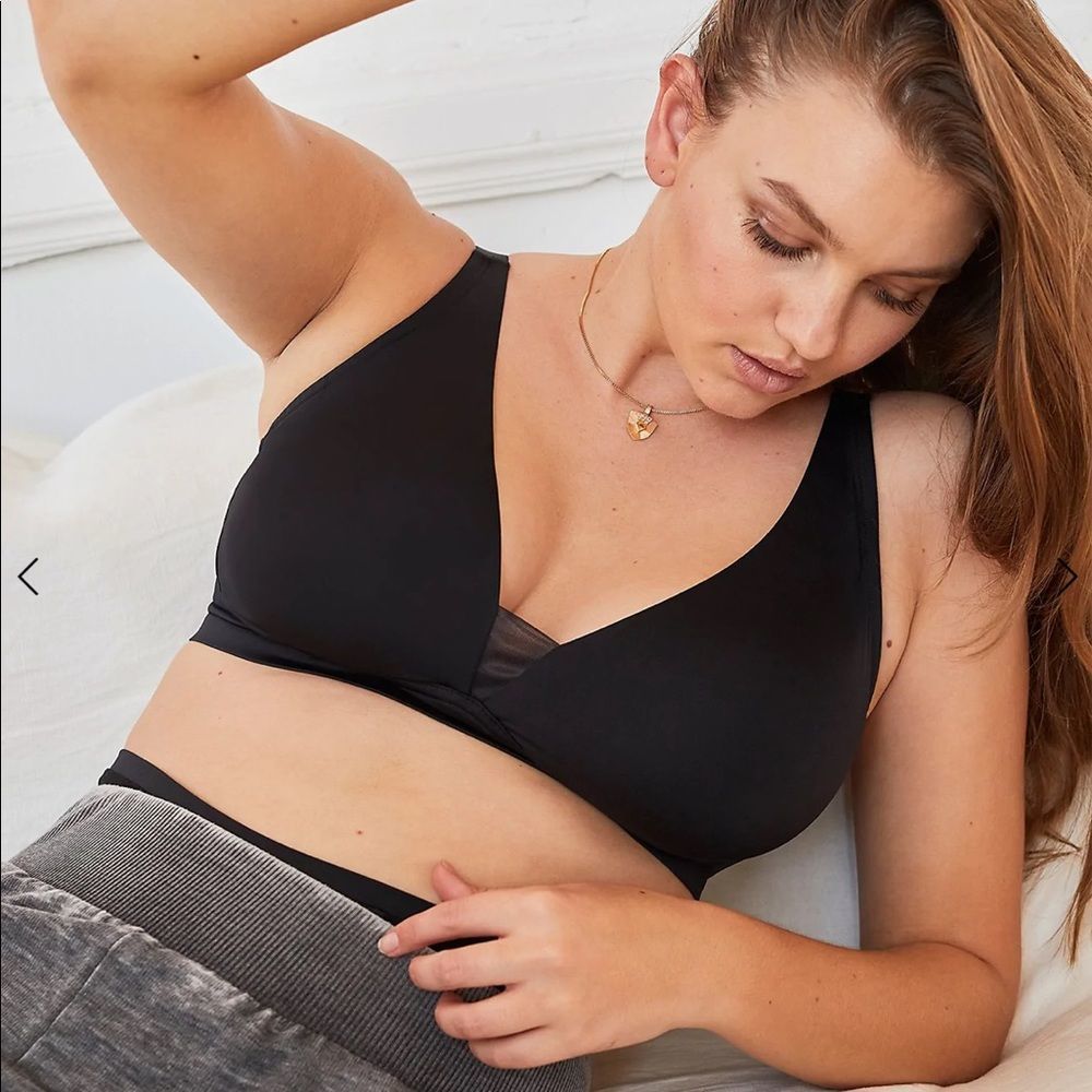 Free People Black Wireless V-Neck Bralette